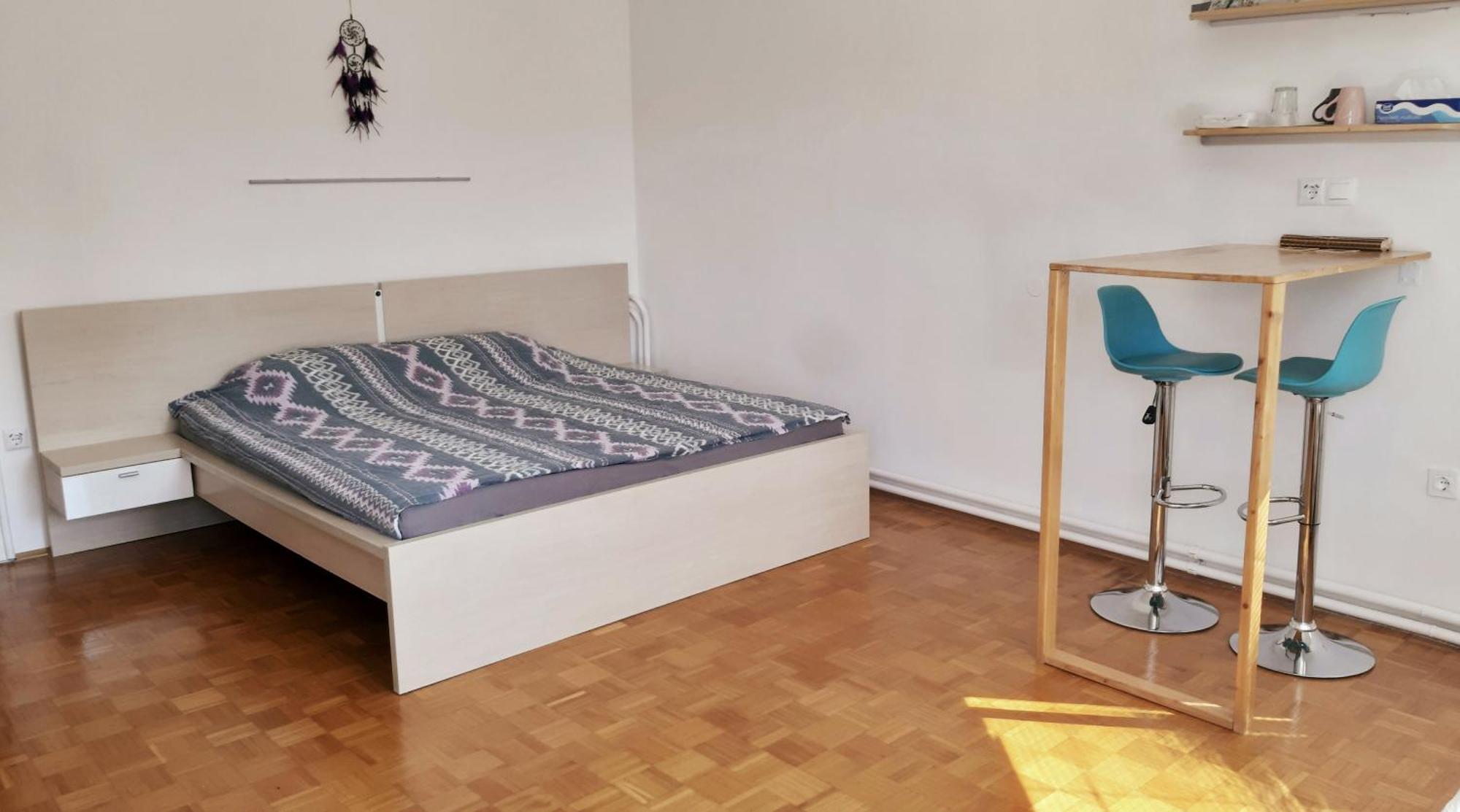 Roomserv * Ljubljana